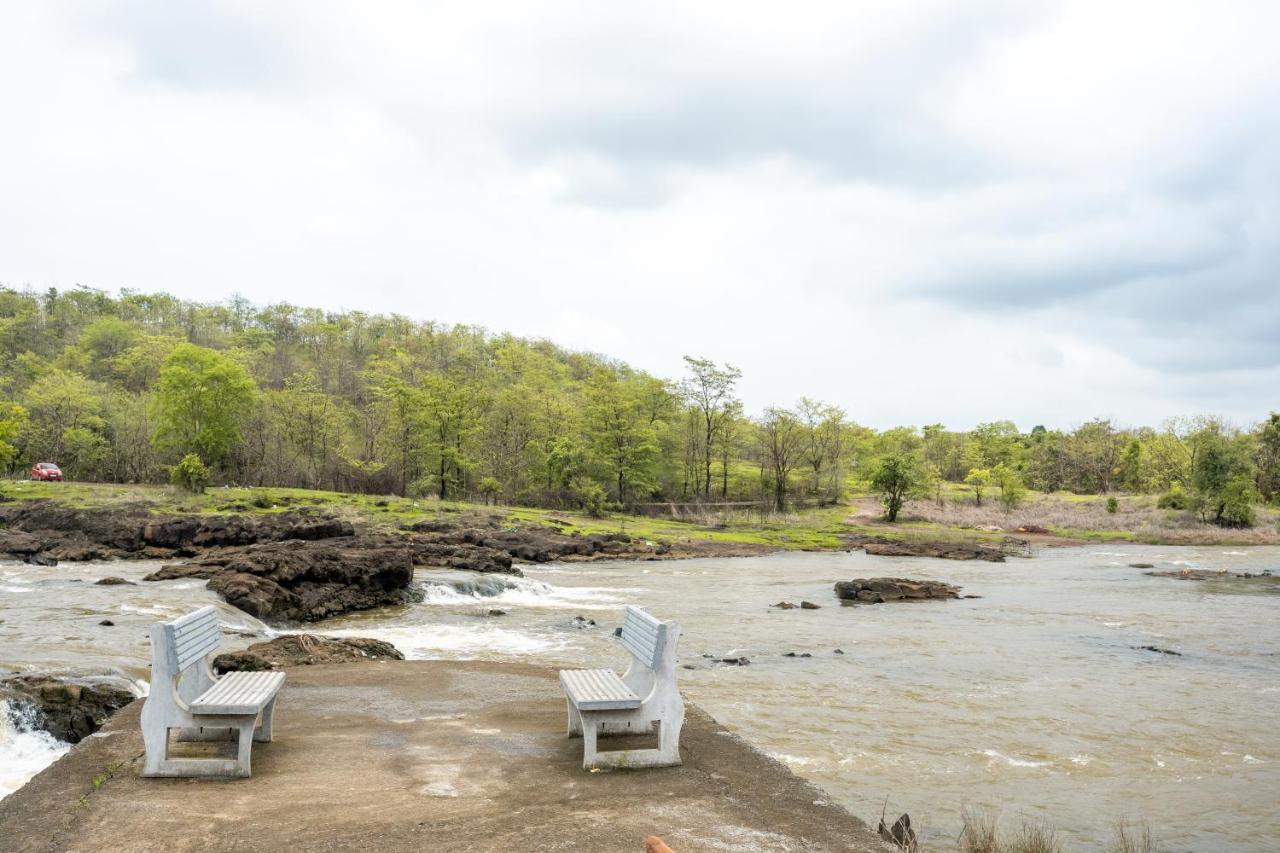 Saffronstays Siesta By The River Murbād 외부 사진